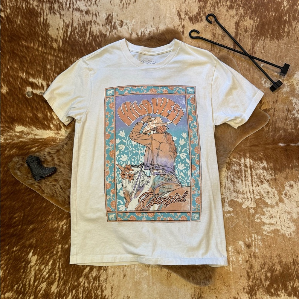 Graphic tee